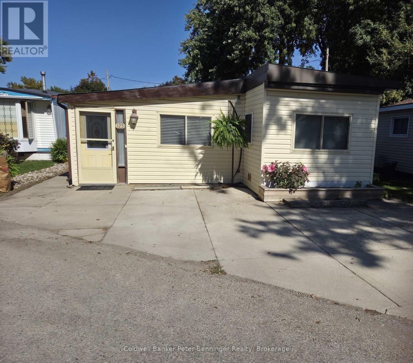 Photo de la propriété: 123 Scott Street ON N2J 4G8