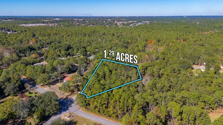 Property Photo: 4A Riley Court FL 32539