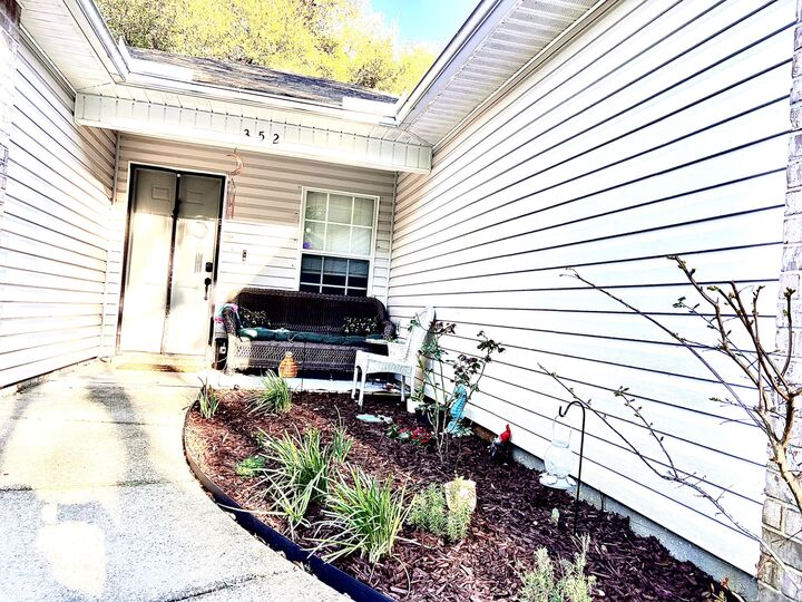 Property Photo:  352 Harris Street  FL 32569 