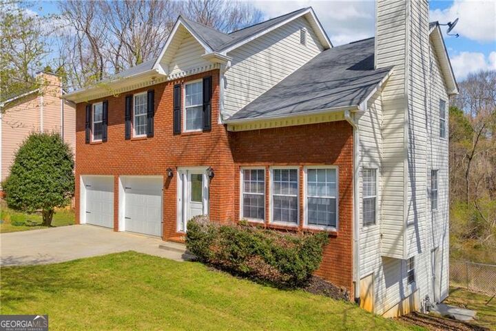 Property Photo: 4605 Creek Bluff Drive GA 30518