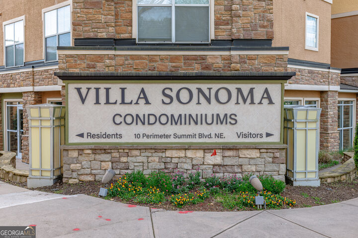 Property Photo:  10 Perimeter Summit Boulevard NE 2212  GA 30319 