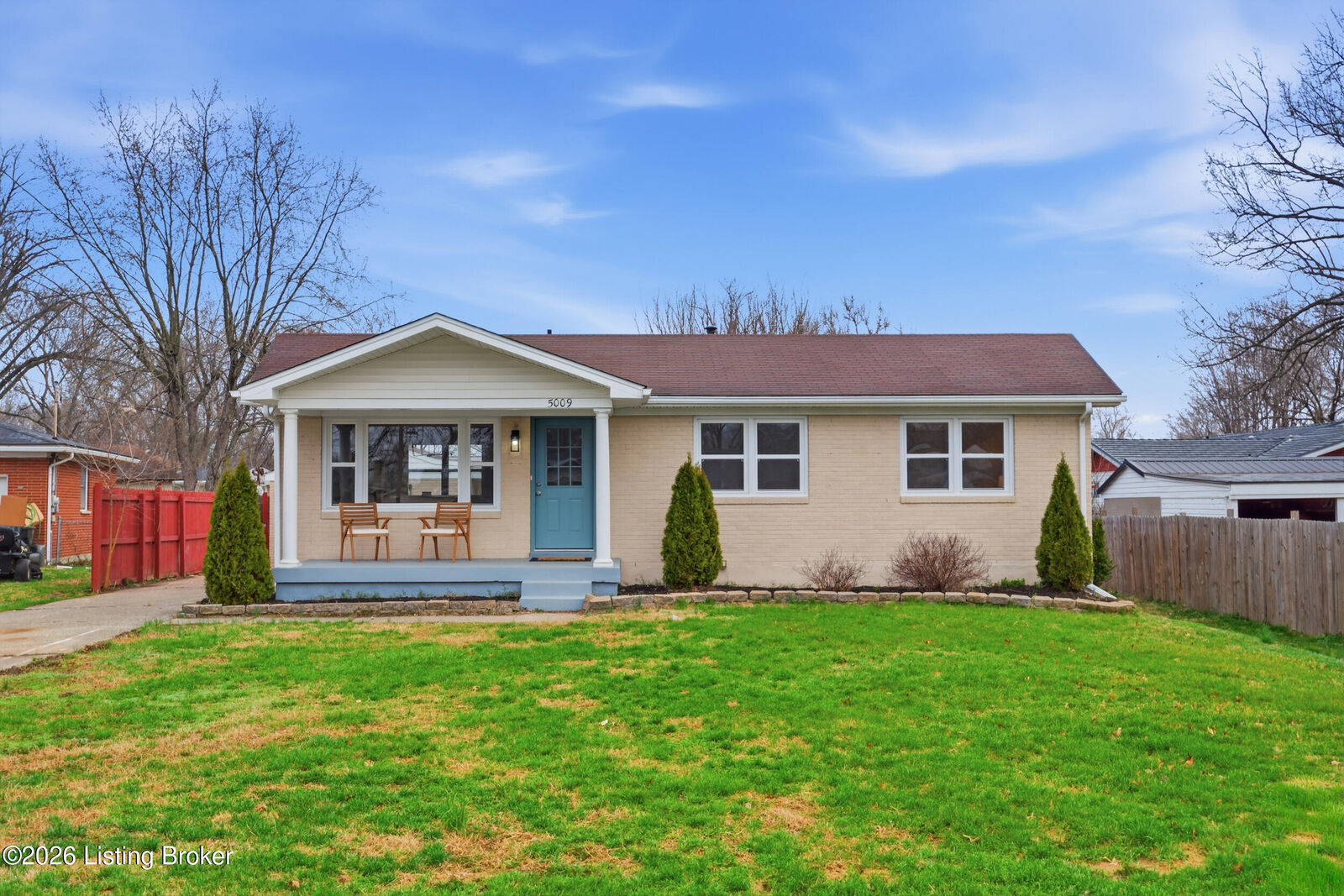 Property Photo:  5009 Paramount Dr  KY 40258 