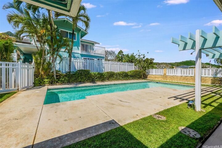 Property Photo: 1439 Akuleana Place HI 96734