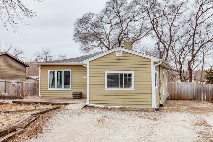 Property Photo:  3414 E 35th Street  IA 50317 