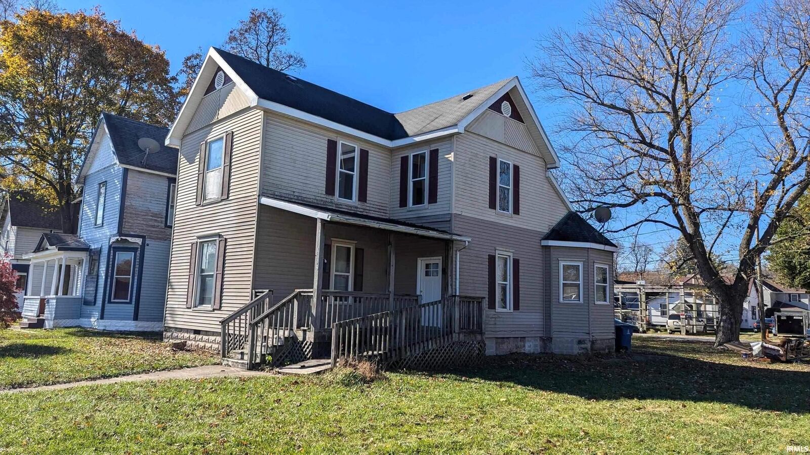 Property Photo:  1608 S Washington Street  IN 46953-2241 