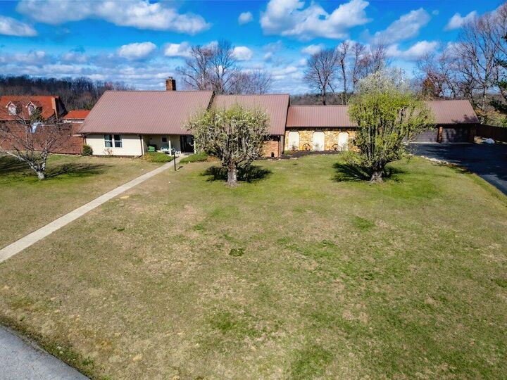 Property Photo: 128 County Farm Road KY 40741