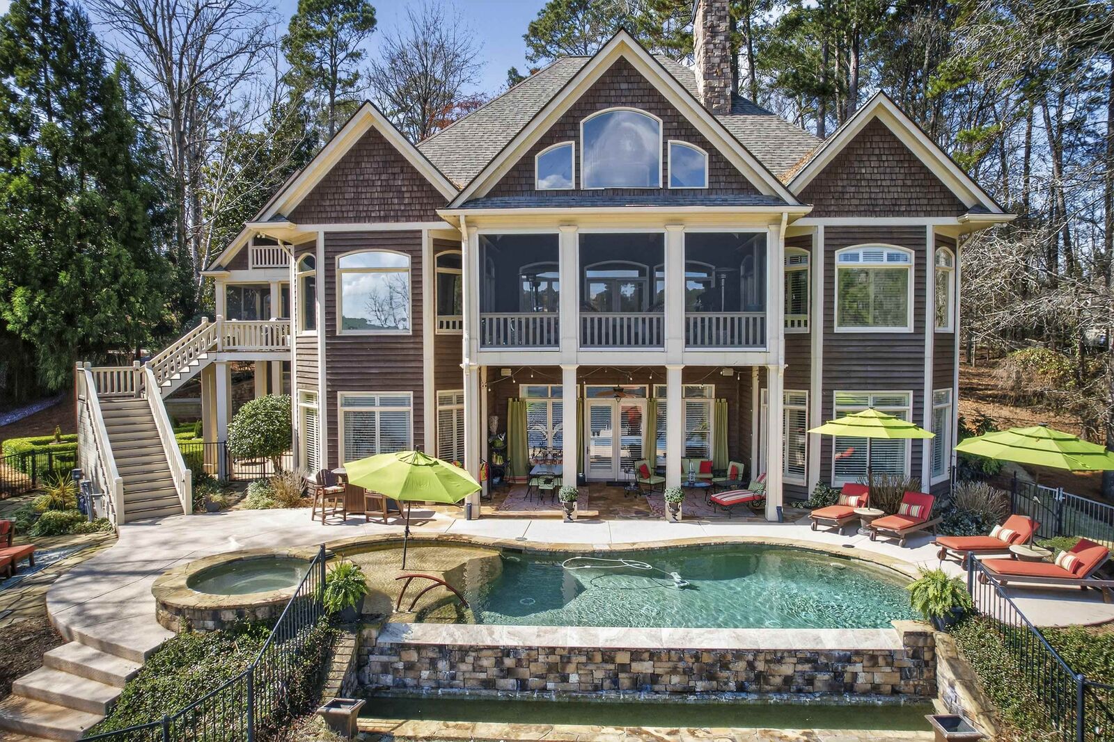 Property Photo:  1691 Lighthouse Circle  GA 30642-5444 