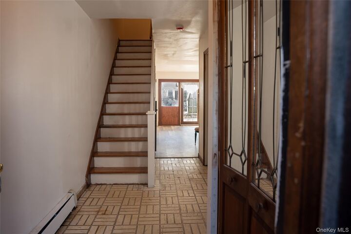 Property Photo:  166 Halgren Crescent  NY 10927 