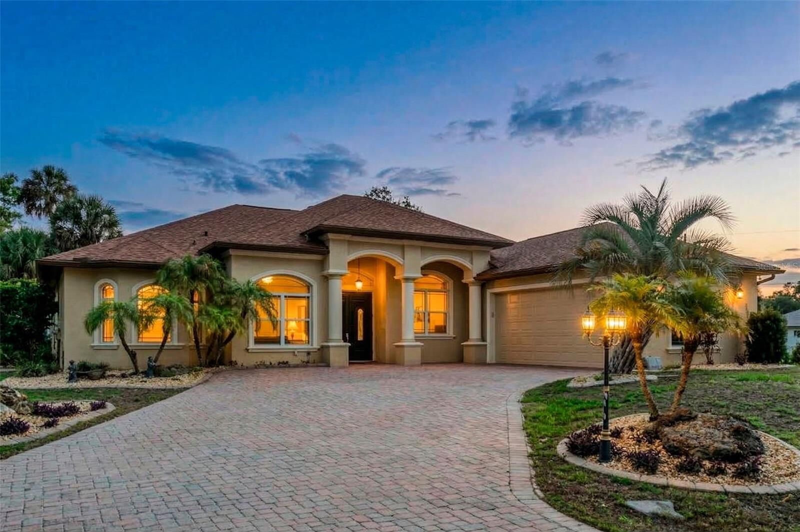 Property Photo: 256 Tazewell Drive FL 33954
