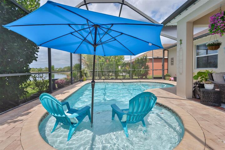 Property Photo:  1506 Yale Castle Court  FL 33570 