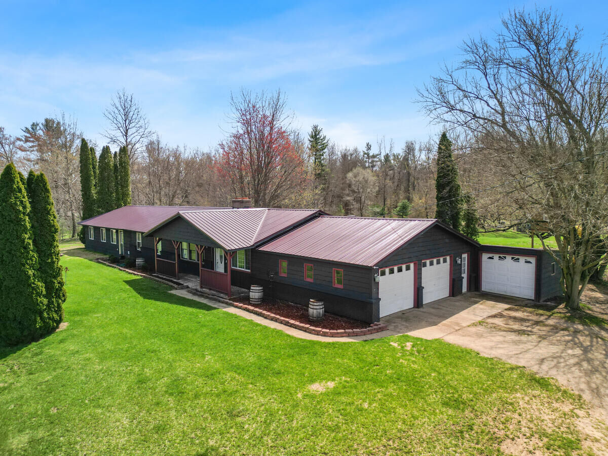 Property Photo:  500 E 136th Street  MI 49327 