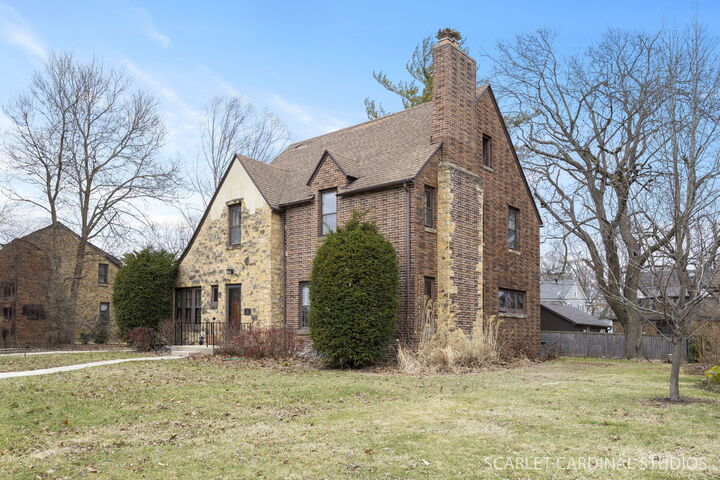 Property Photo:  355 Lawndale Avenue  IL 60506 