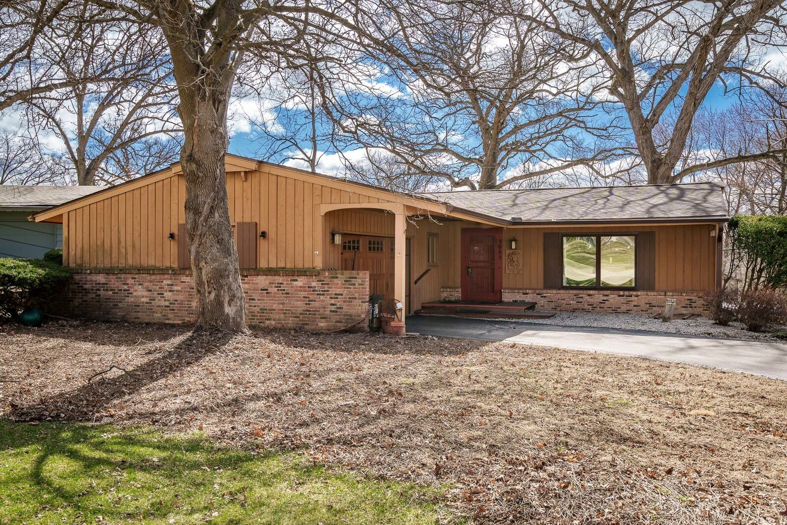 Property Photo: 5005 Mohawk Road IL 61107
