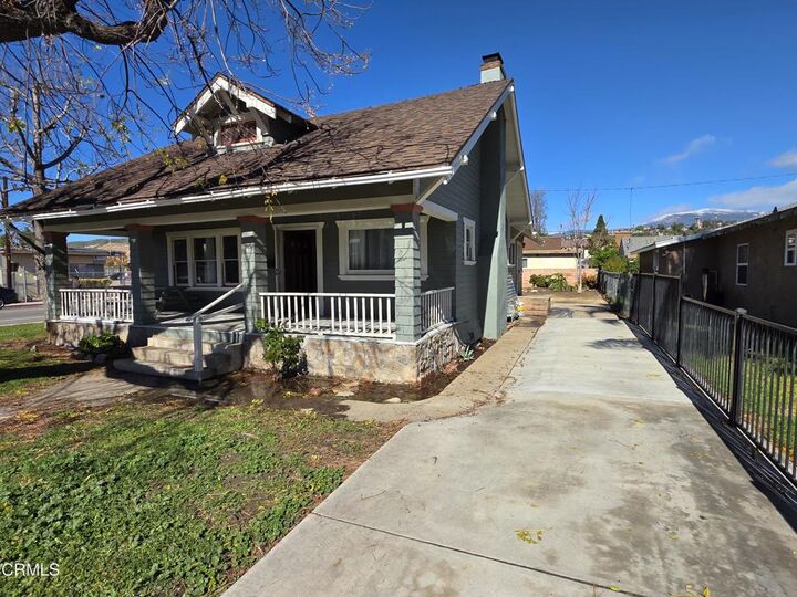 Property Photo:  201 E Ventura Street  CA 93060 