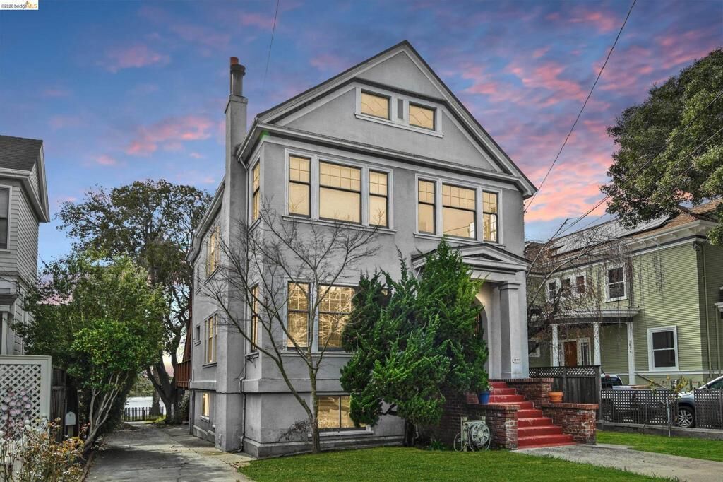 Property Photo: 1822 Clinton Ave CA 94501