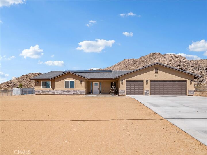 Property Photo: 24162 Shoshone Road CA 92307