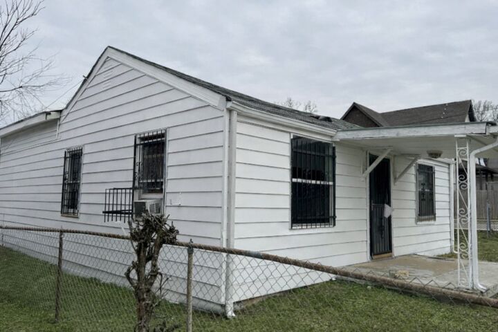 Property Photo:  800 26th Ave N  TN 37208 