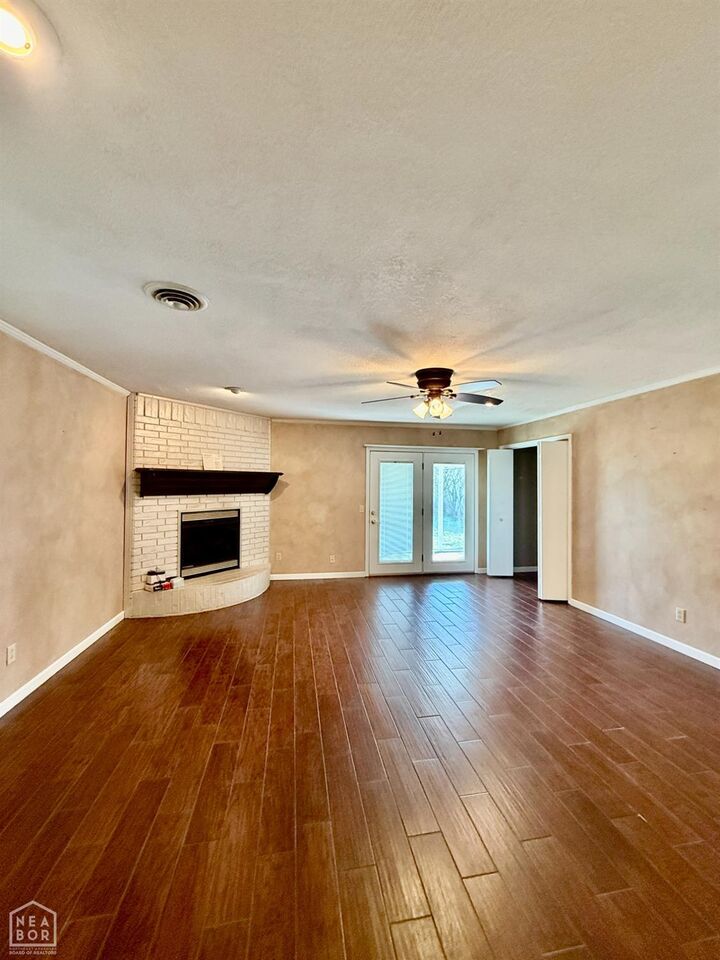 Property Photo:  402 Thurmond Street  AR 72438 