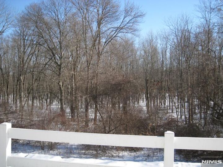 Property Photo:  194 Robertson Way 914  NJ 07035 
