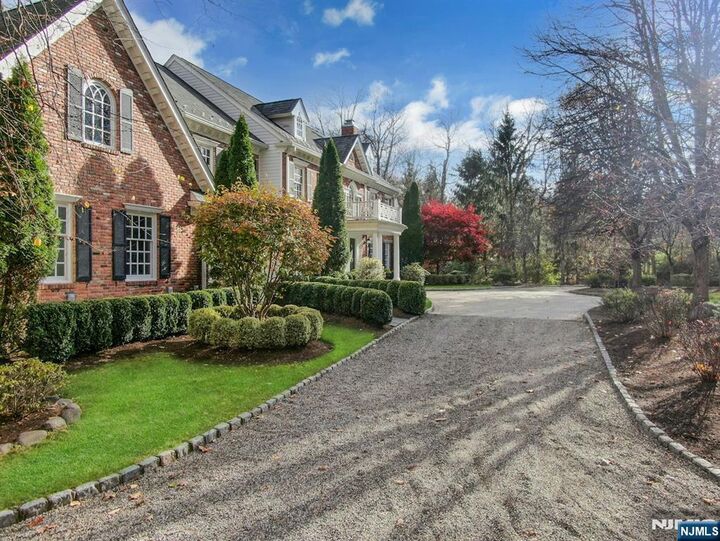 Property Photo:  7 Charlden Drive  NJ 07458 