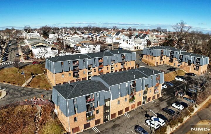 Property Photo: 700 Schuyler Avenue G34 NJ 07032