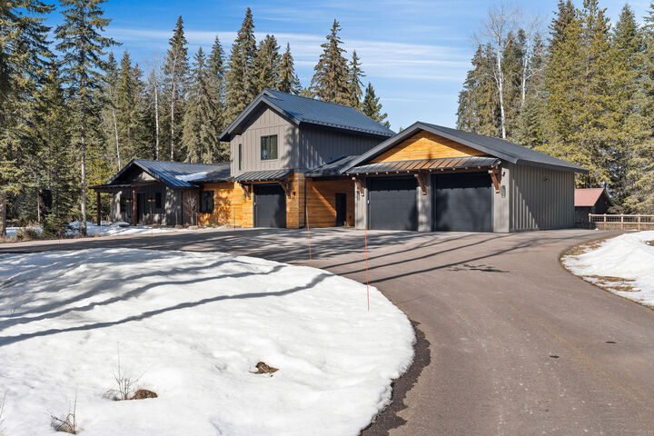 Property Photo:  757 Lodgepole Road  MT 59937 