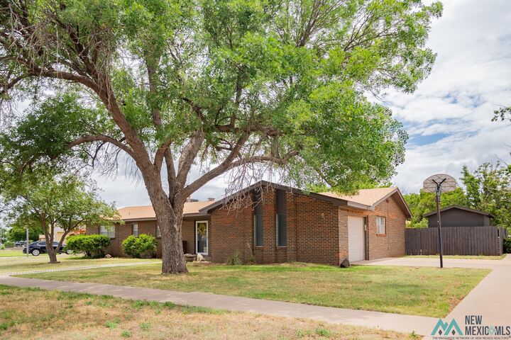 Property Photo: 2301 Echols Avenue NM 88101