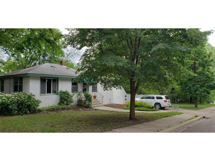 Property Photo: 686 Lexington Parkway S MN 55116