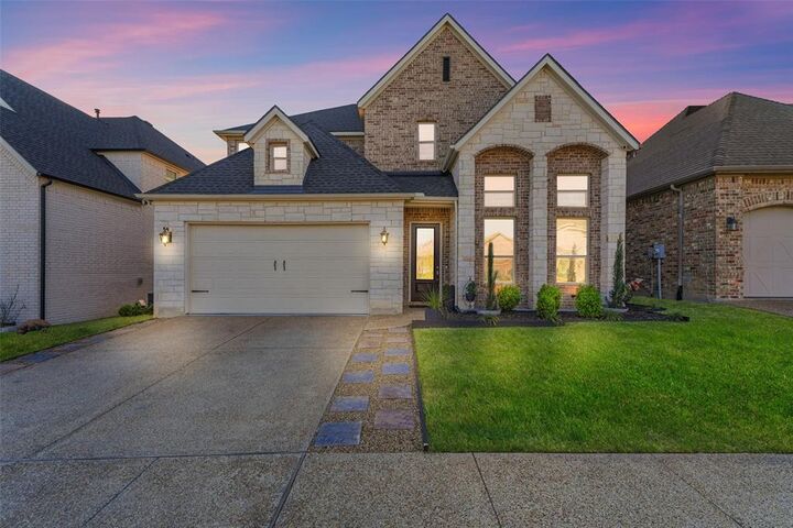 Property Photo:  1705 Prestwick Lane  TX 75119 