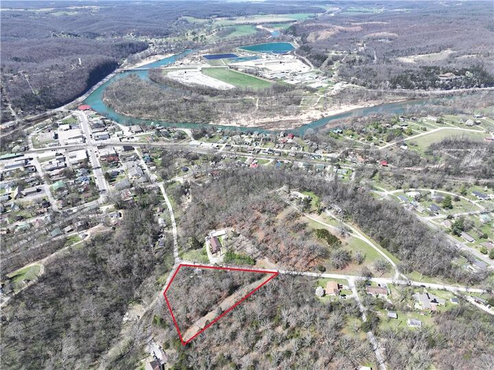 Property Photo:  302 Paradise Drive  MO 64854 