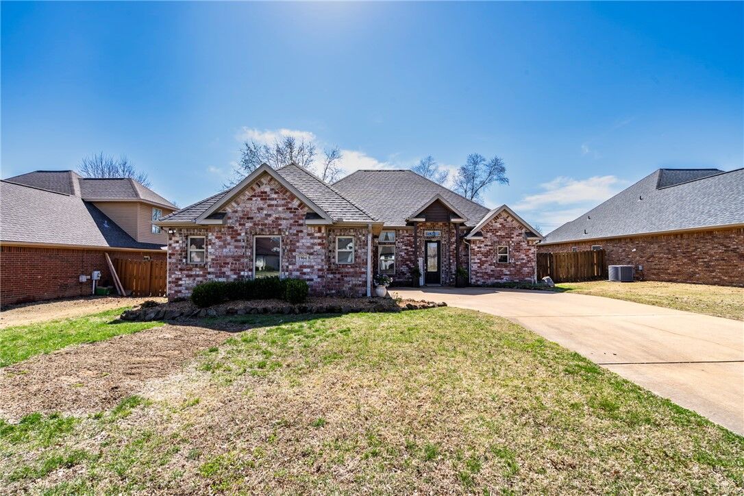 Property Photo:  1904 Morter Place  AR 72758 