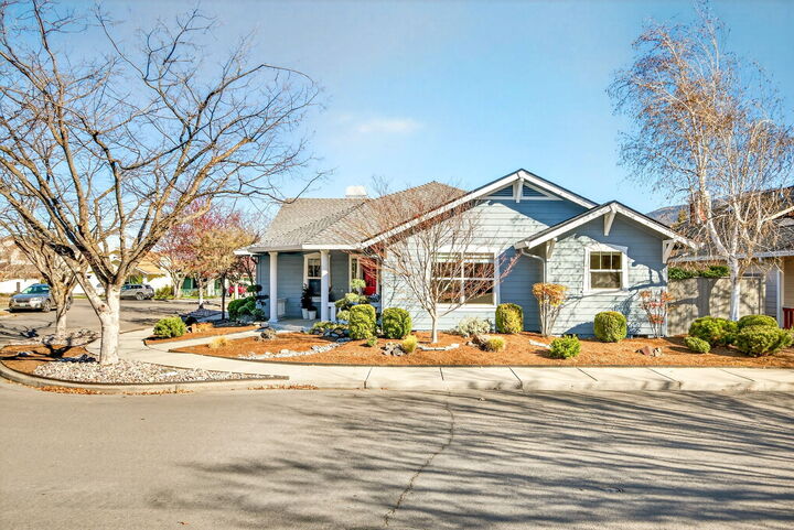 Property Photo:  471 Williamson Way  OR 97520 