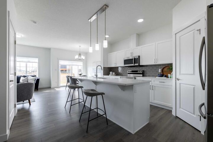 721 Clearview Green — photo 1