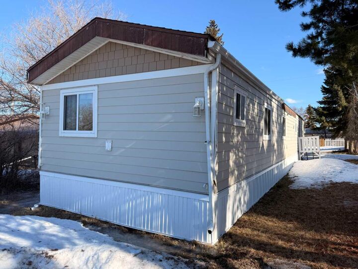 5019 49 Street — photo 1