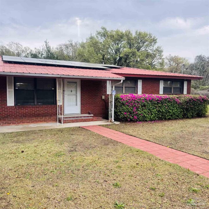 Property Photo:  7880 Gregg Rd  FL 32514 