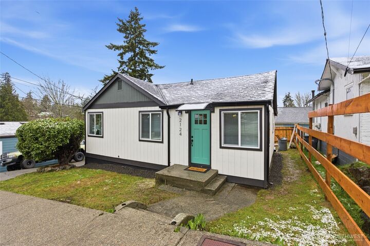 Property Photo:  2124  15th Street  WA 98312 