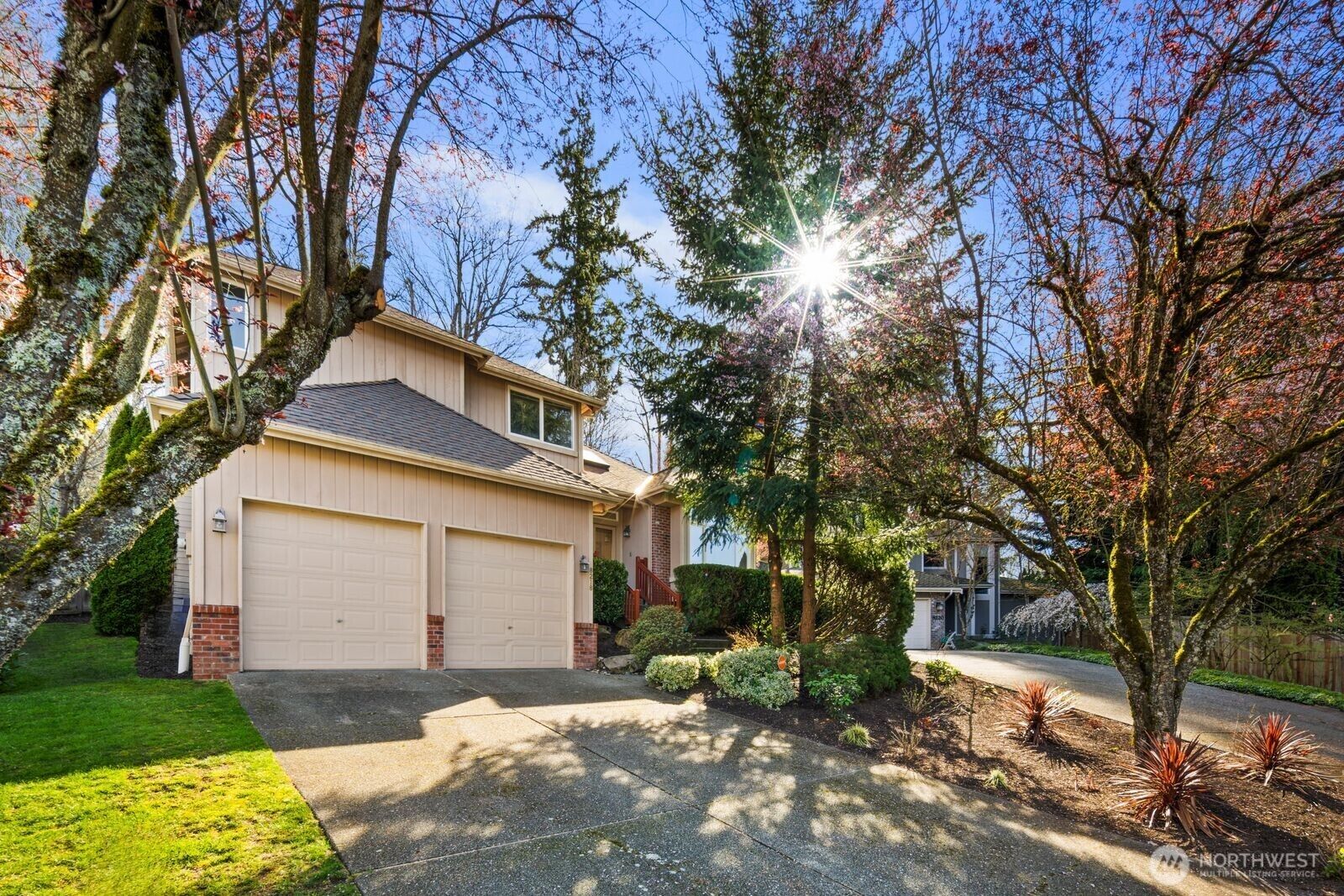 Property Photo:  8218  126th Place SE  WA 98056 