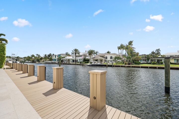 Property Photo: 1102 Island Drive FL 33483