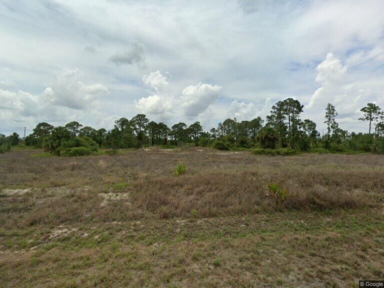 Property Photo:  654 Mulberry Avenue S  FL 33974 