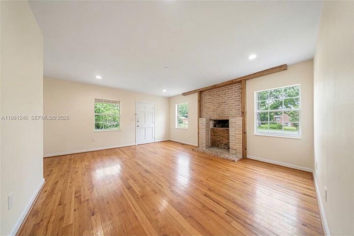 Property Photo:  512 Mendoza Ave  FL 33134 