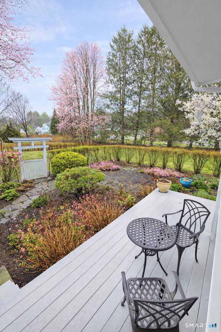 Property Photo:  2 Rockyfield Road  CT 06880 