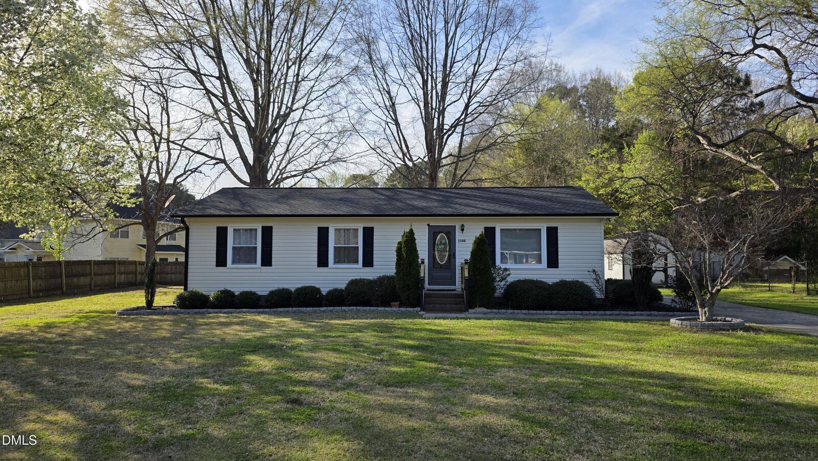 Property Photo: 1108 S 6th Street NC 27546