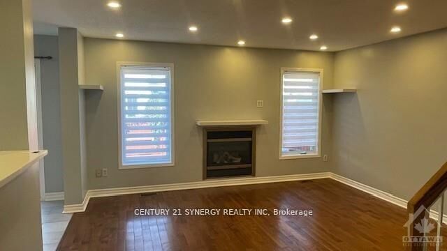 Property Photo:  13 Barnstone Drive  ON K2G 6X2 