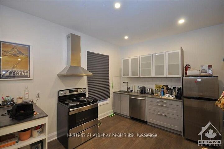 Property Photo:  571 McLeod Street 1B  ON K1R 5R2 