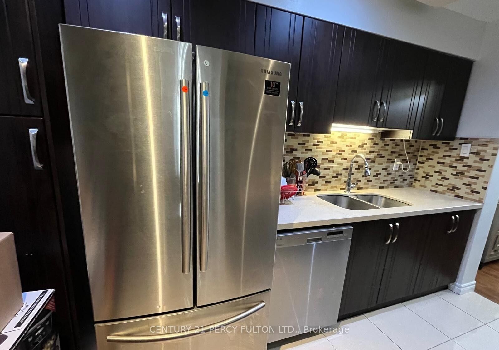 Property Photo: 301 Prudential Drive 1712 ON M1P 4V3