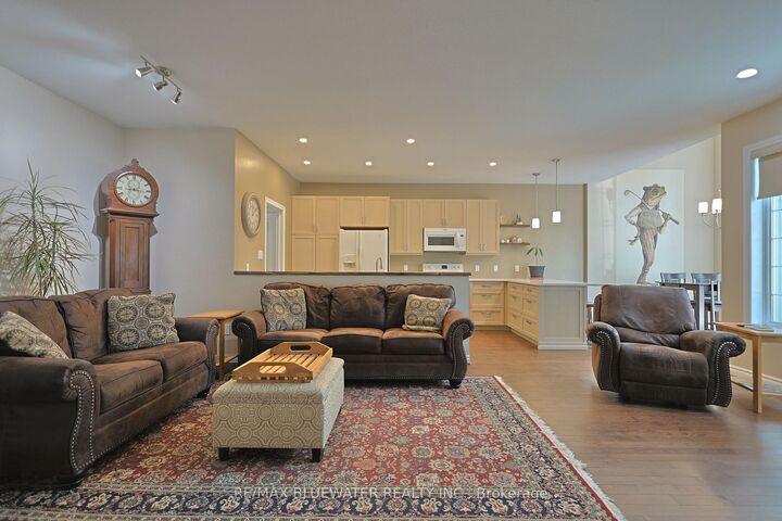 Property Photo: 13 Oakwood Links Lane ON N0M 1T0
