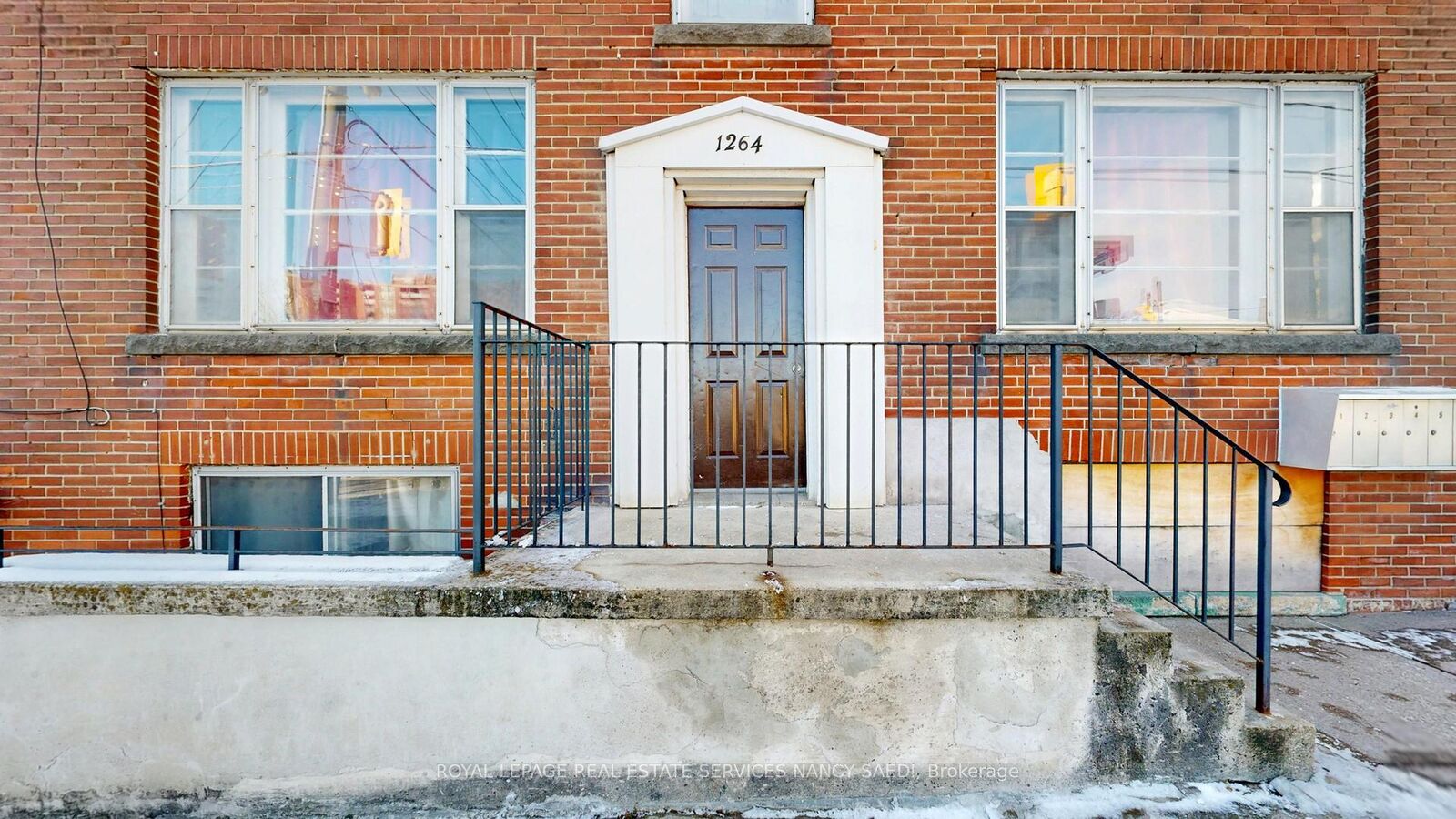 Property Photo: 1264 Weston Road ON M6M 4R1