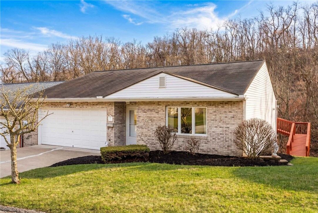 Property Photo:  328 Clavale  PA 15137 