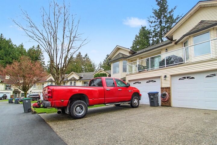 Property Photo: 6841 138 Street 118 BC V3W 7T9