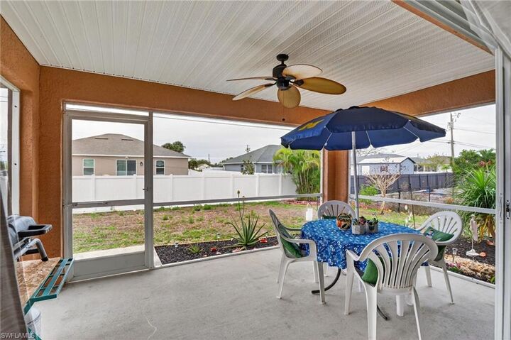 Property Photo:  2707 NE 5th Ave  FL 33909 